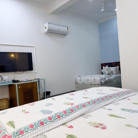 Da Bungalow - A Vacation Abode Agra  Esterno foto