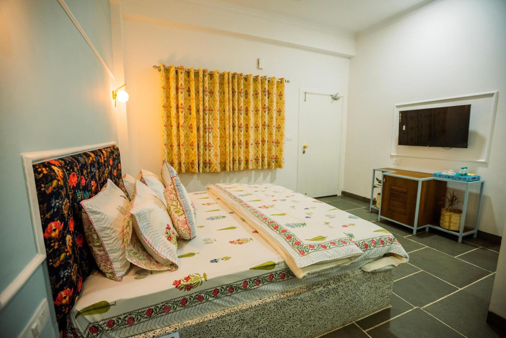 Da Bungalow - A Vacation Abode Agra  Esterno foto